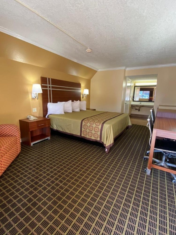 Americas Best Value Inn - Azusa/Pasadena image 10