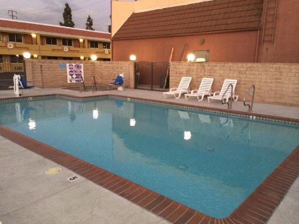 Americas Best Value Inn - Azusa/Pasadena image 22
