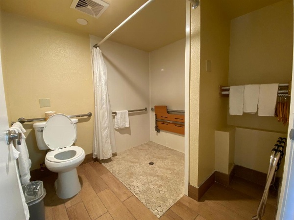 Americas Best Value Inn - Azusa/Pasadena image 5